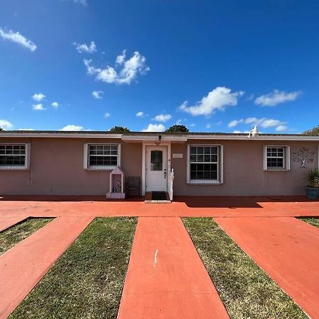 Cheerful 3-Bedroom Home, Free Parking On Premises Miami Gardens Zewnętrze zdjęcie
